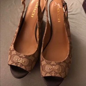 Coach open toe Sandals size 9 NWOT